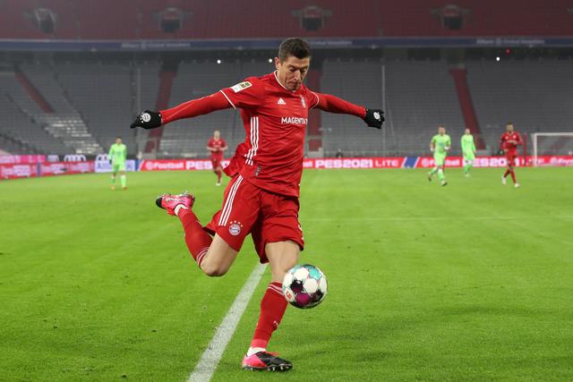 拜仁提前四轮卫冕德甲 向“六冠王”迈进